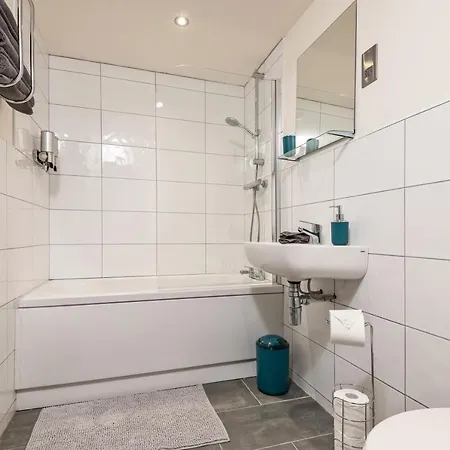 New Luxury Nyc Style Loft With Cinema By Haven Escapes In Bradford Bradford (West Yorkshire)