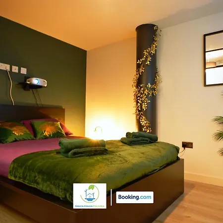 New Luxury Nyc Style Loft With Cinema By Haven Escapes In Bradford *