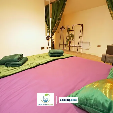 New Luxury Nyc Style Loft With Cinema By Haven Escapes In Bradford * Bradford (West Yorkshire)